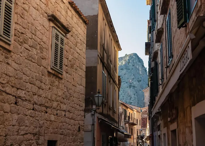 Lada-3 By Interhome Marusici (Split-Dalmatia)